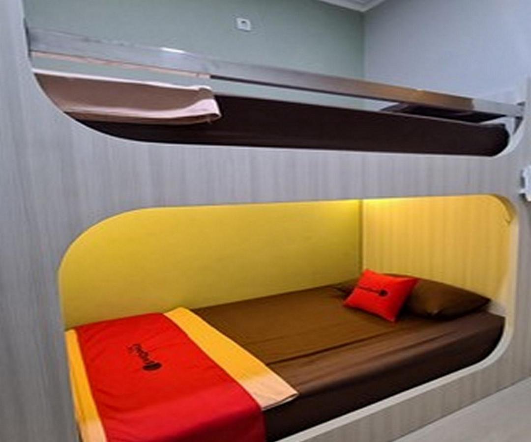 Gaia Asri Hotel Pamanukan Hilir Exterior foto