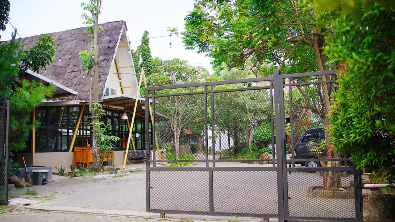 Gaia Asri Hotel Pamanukan Hilir Exterior foto