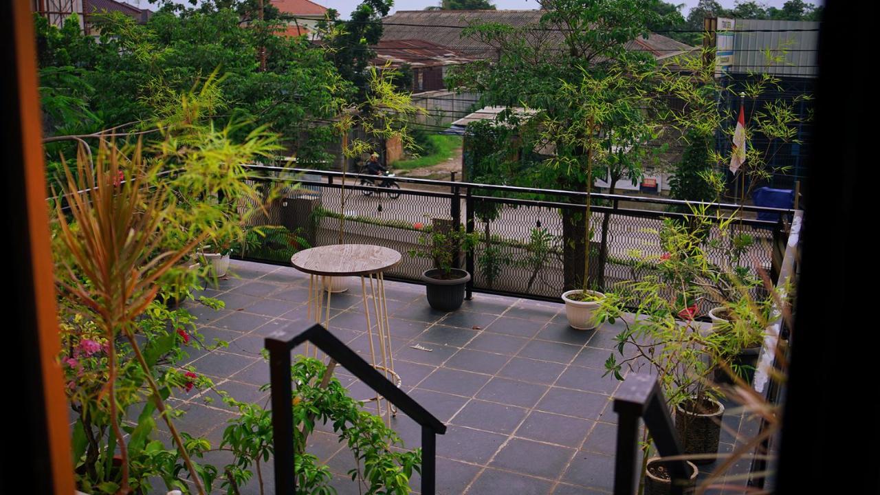 Gaia Asri Hotel Pamanukan Hilir Exterior foto