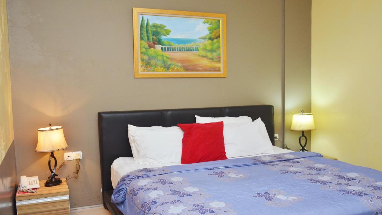Gaia Asri Hotel Pamanukan Hilir Exterior foto