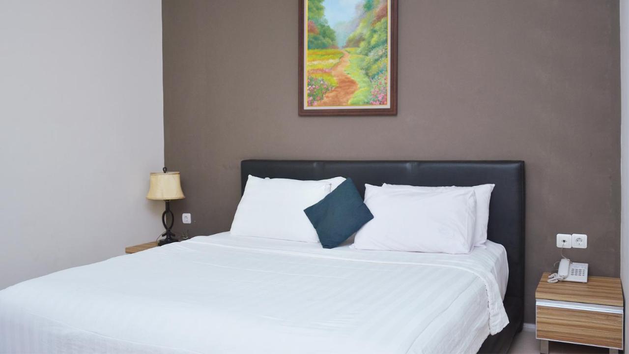 Gaia Asri Hotel Pamanukan Hilir Exterior foto